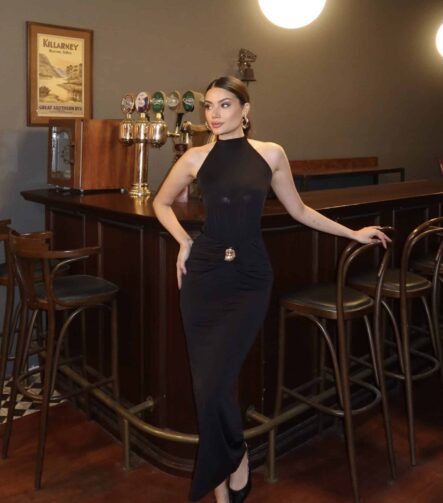 toptan salyangoz aksesuarlı elbise
