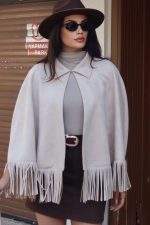 Süet Kumaş Püsküllü Pelerin - Görsel 9